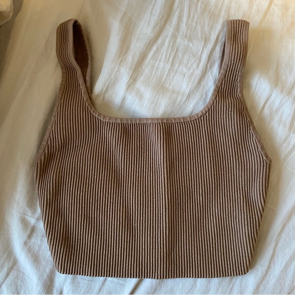 Aritzia Sculpt Knit Tank Size S - Picture 4 of 5